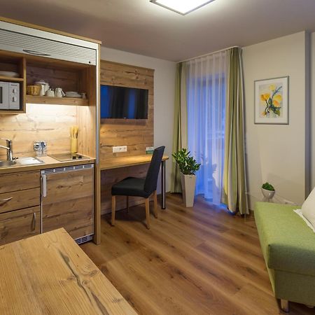 Gaestehaus Burgblick Bisingen Szoba fotó