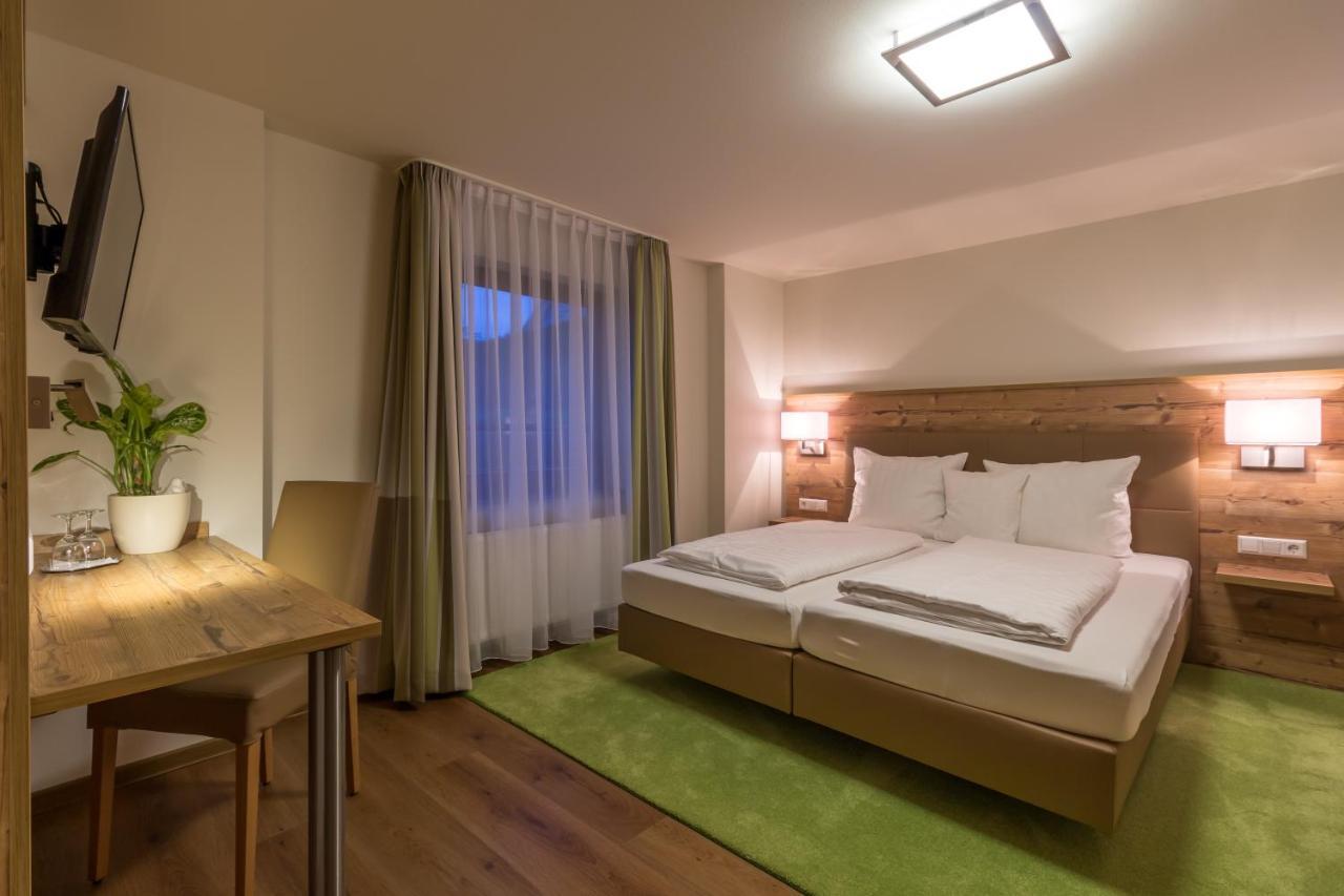 Gaestehaus Burgblick Bisingen Szoba fotó