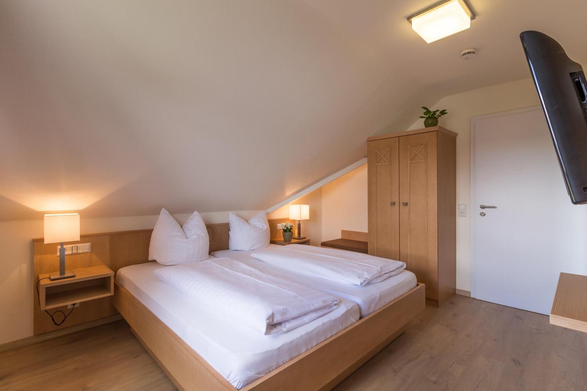 Gaestehaus Burgblick Bisingen Szoba fotó